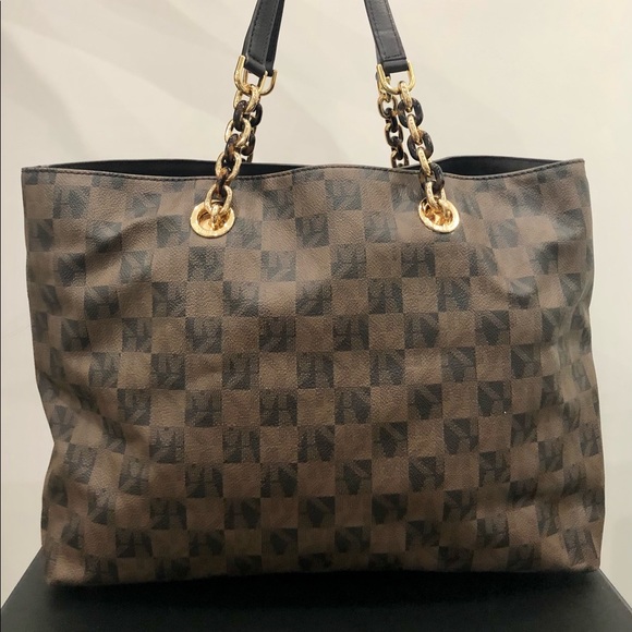 Michael Kors Medium Size Handbag - Picture 3 of 3